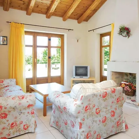Markantonata Sleeps 4 Air Con Wifi Вилла