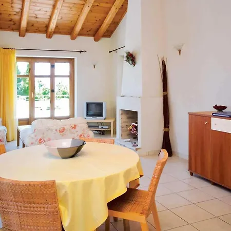 Markantonata Sleeps 4 Air Con Wifi